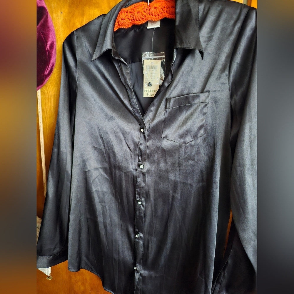 Arden B NWT Black Satin Shirt With Faux Crystal Buttons, Front And Back NWT♡